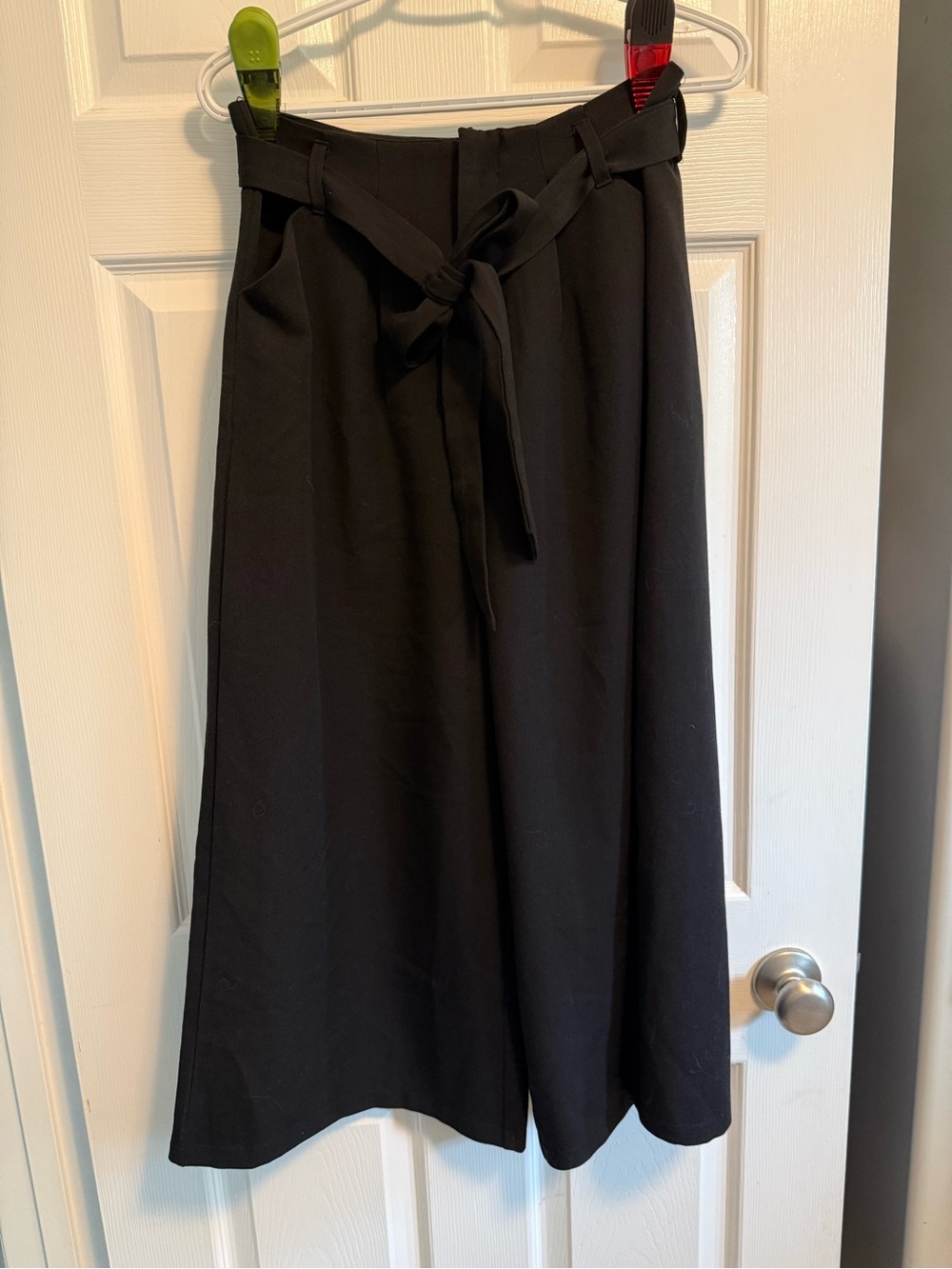 Miss Valley Black Wide-Leg Trousers with Tie Waist - size AUS 10 (US 6)